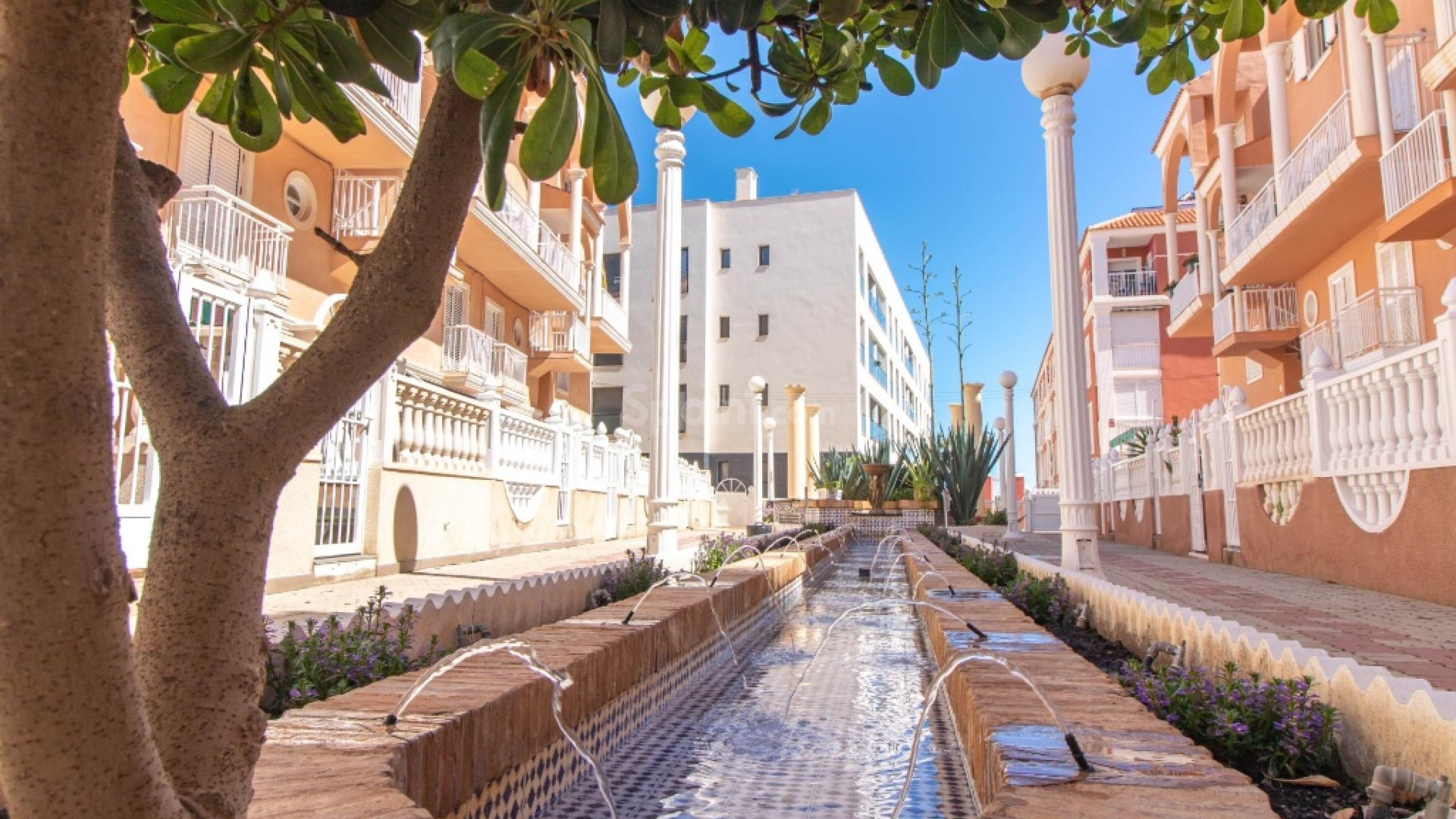 Resale - Wohnung -
La Mata