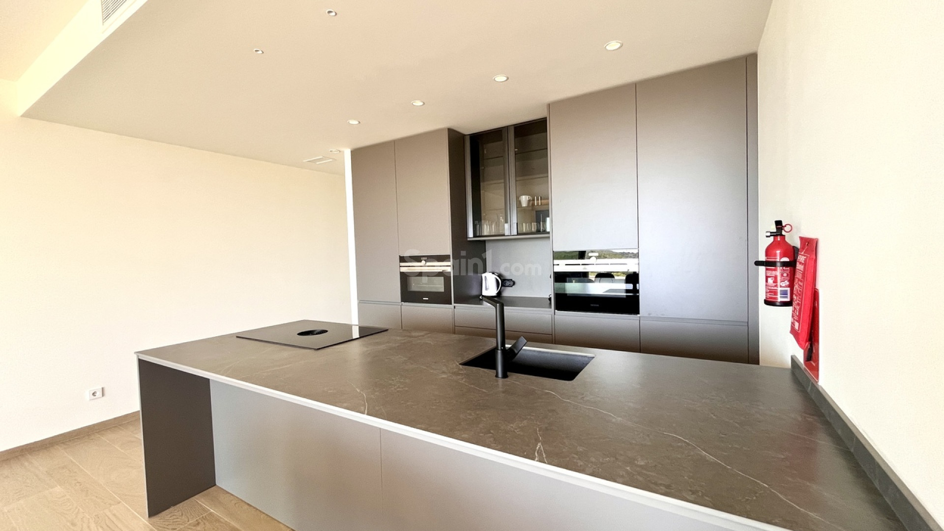 Resale - Wohnung -
Las Colinas Golf Resort