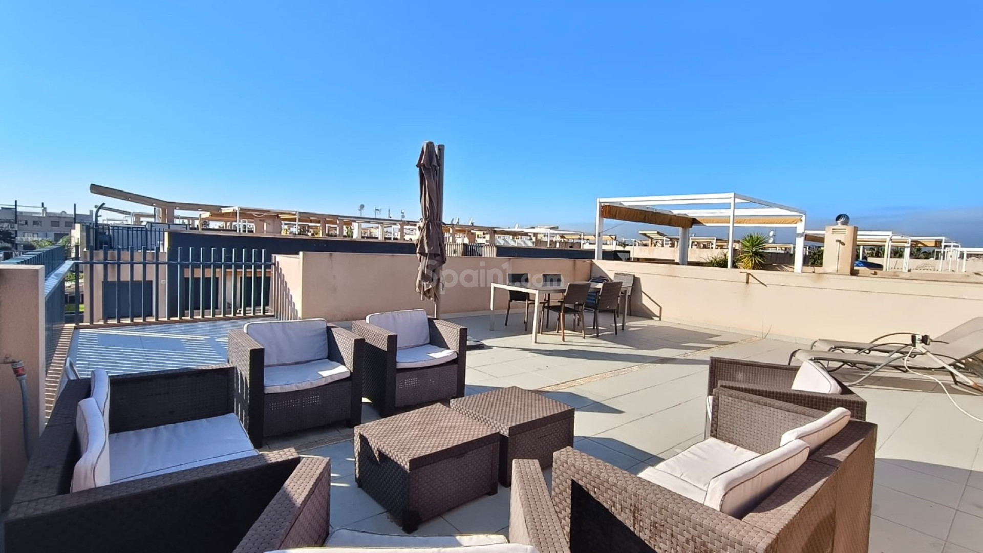 Resale - Wohnung -
Mil Palmeras