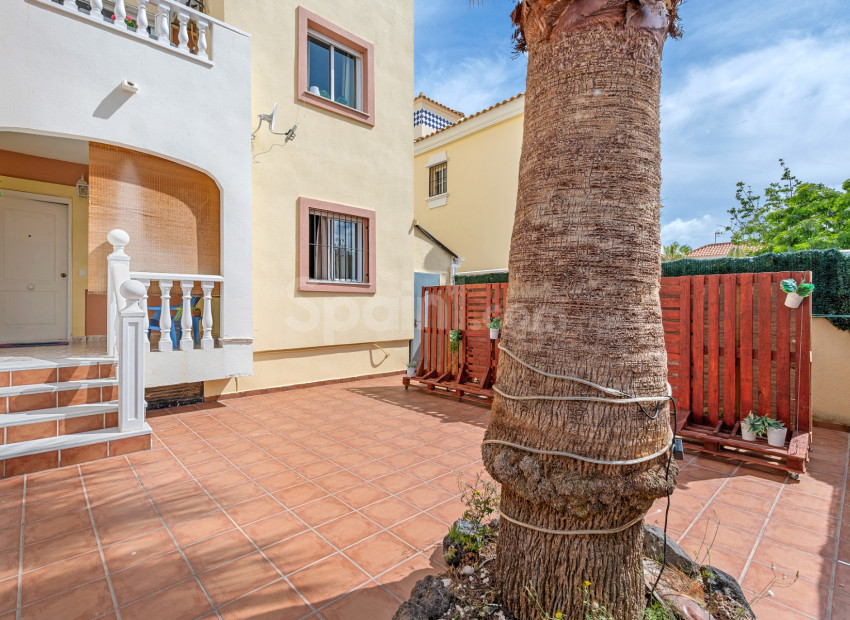 Resale - Wohnung -
Orihuela Costa - La Zenia