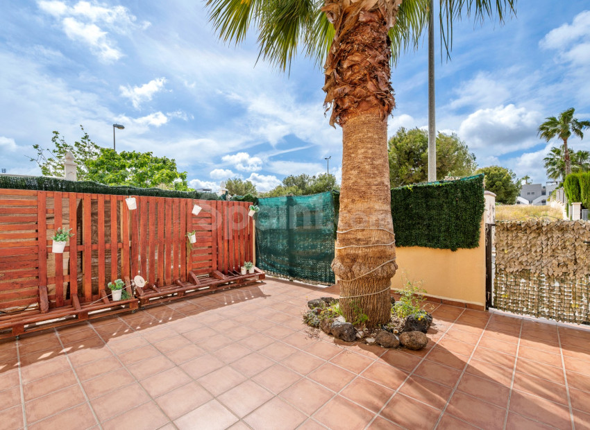 Resale - Wohnung -
Orihuela Costa - La Zenia