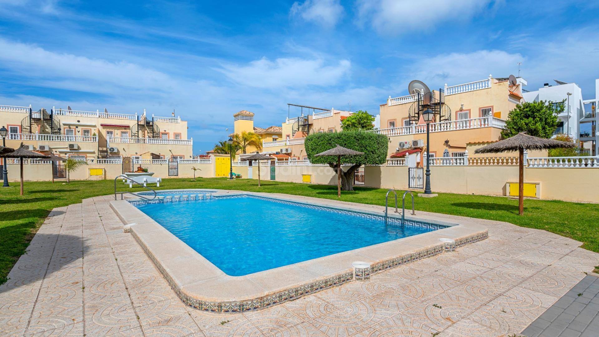 Resale - Wohnung -
Orihuela Costa - La Zenia