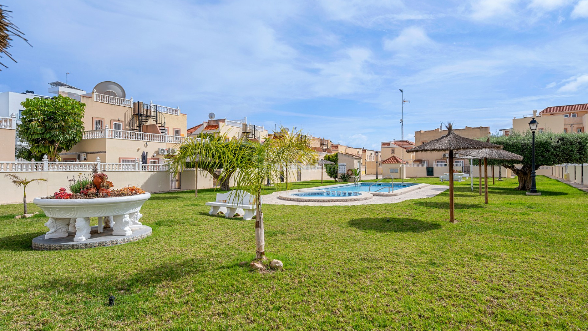 Resale - Wohnung -
Orihuela Costa - La Zenia