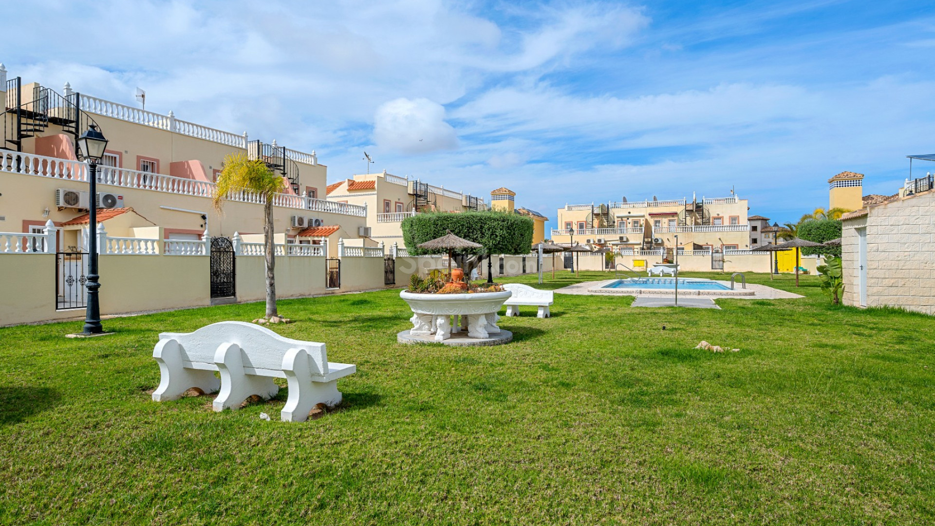 Resale - Wohnung -
Orihuela Costa - La Zenia
