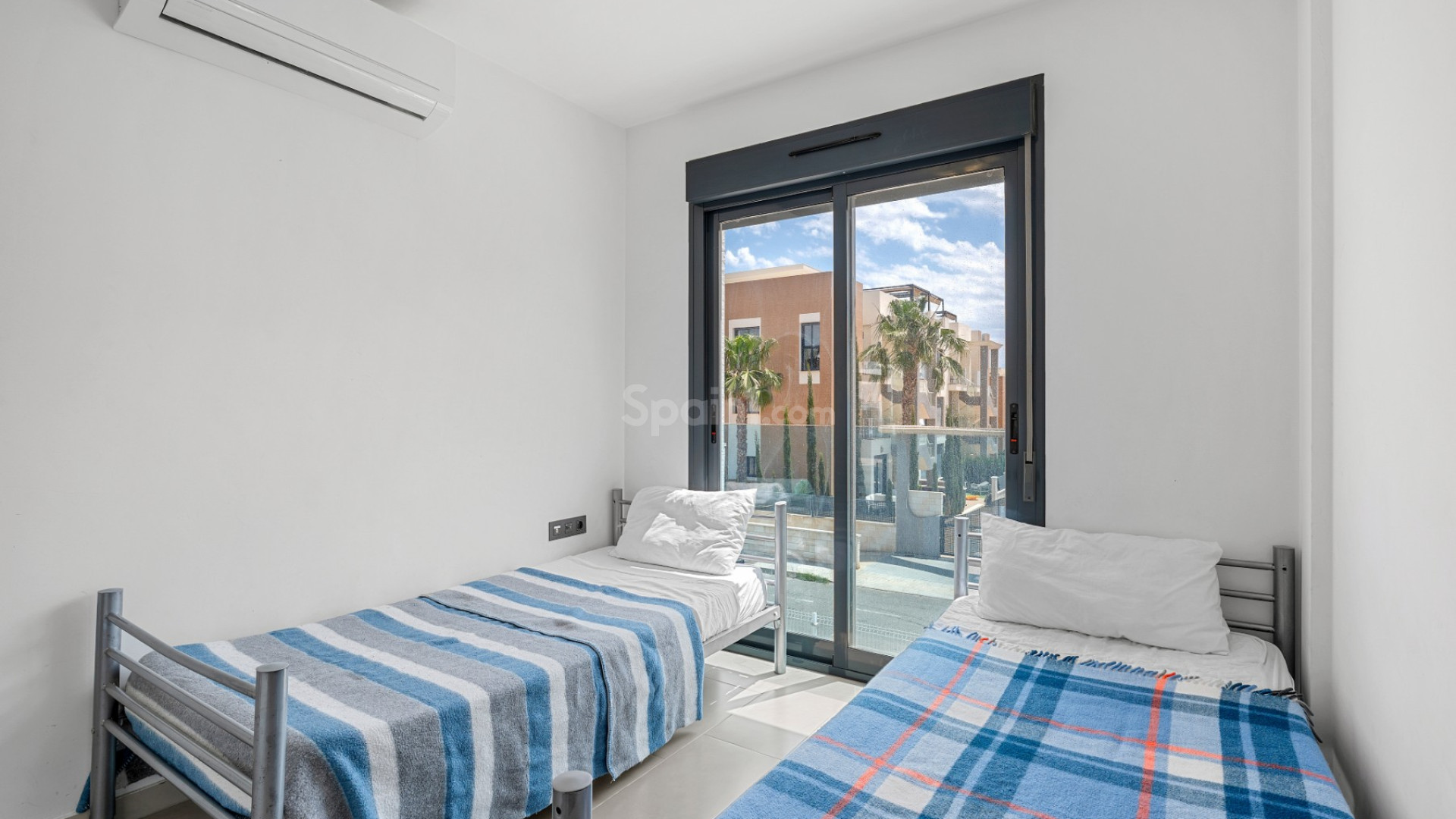 Resale - Wohnung -
Orihuela Costa - La Zenia