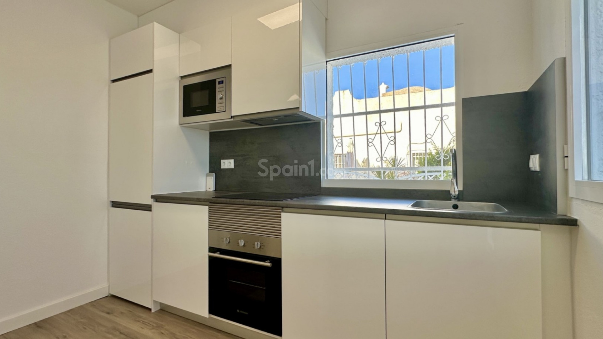 Resale - Wohnung -
Orihuela Costa - Las Filipinas