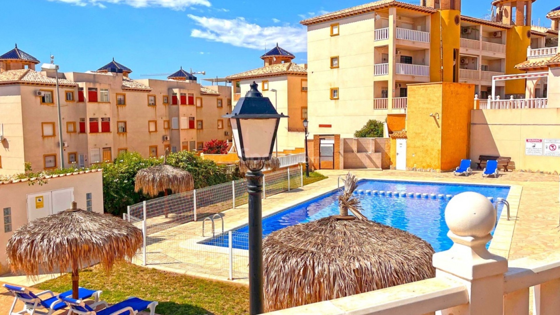 Resale - Wohnung -
Orihuela Costa - Lomas de Cabo Roig
