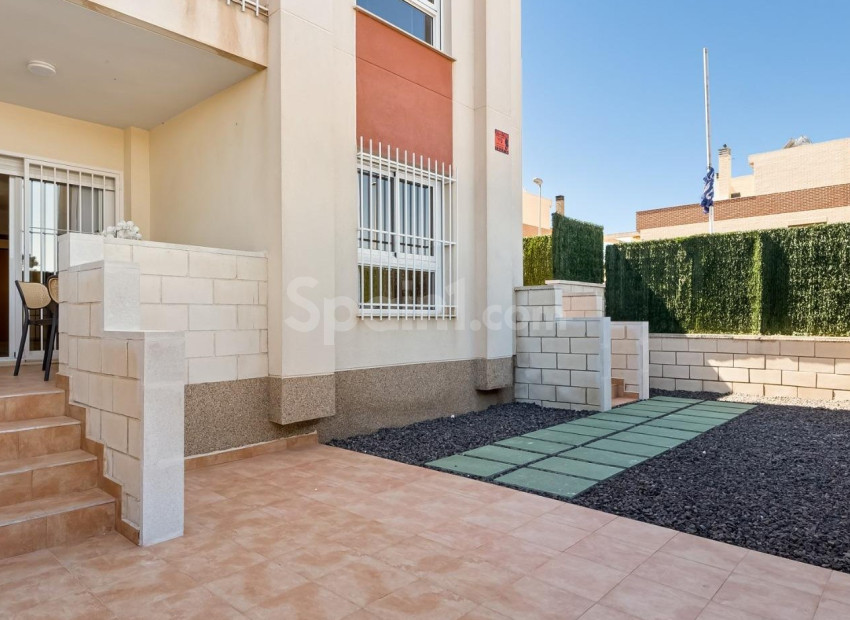 Resale - Wohnung -
Orihuela Costa - Lomas de Cabo Roig