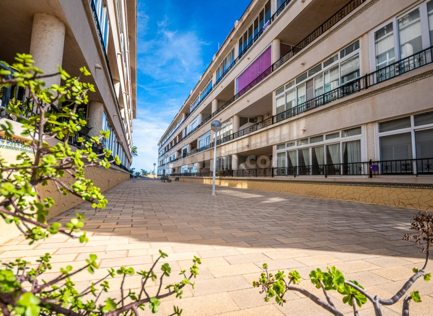 Resale - Wohnung -
ORIHUELA COSTA - Punta Prima