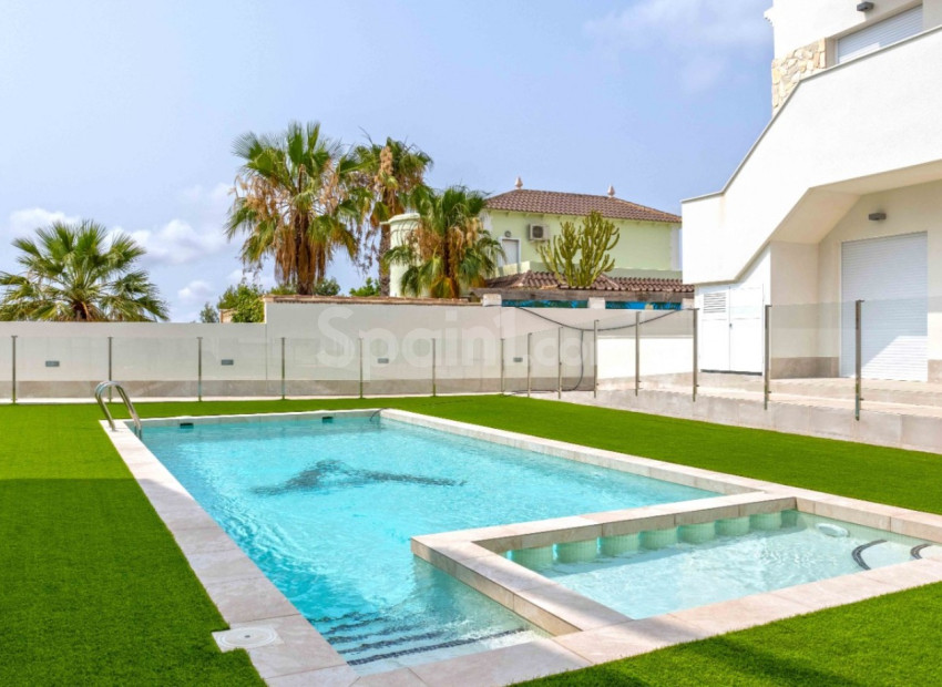 Resale - Wohnung -
Orihuela Costa - Villamartín