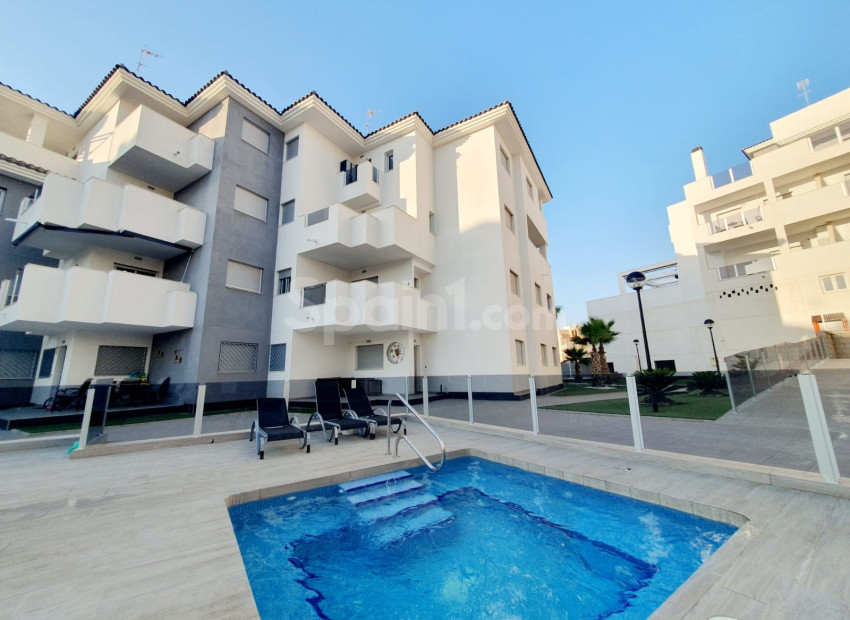 Resale - Wohnung -
Orihuela Costa - Villamartin