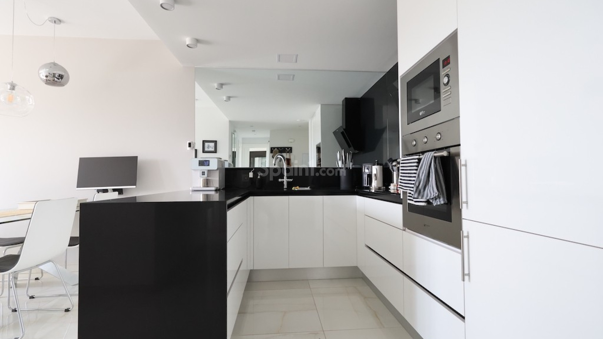 Resale - Wohnung -
Orihuela Costa