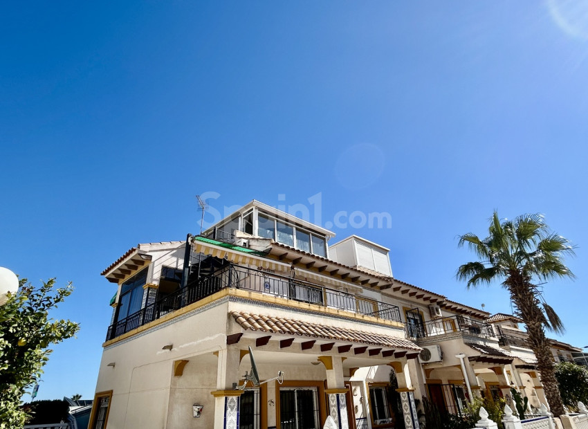 Resale - Wohnung -
Playa Flamenca
