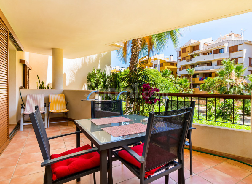 Resale - Wohnung -
Punta Prima