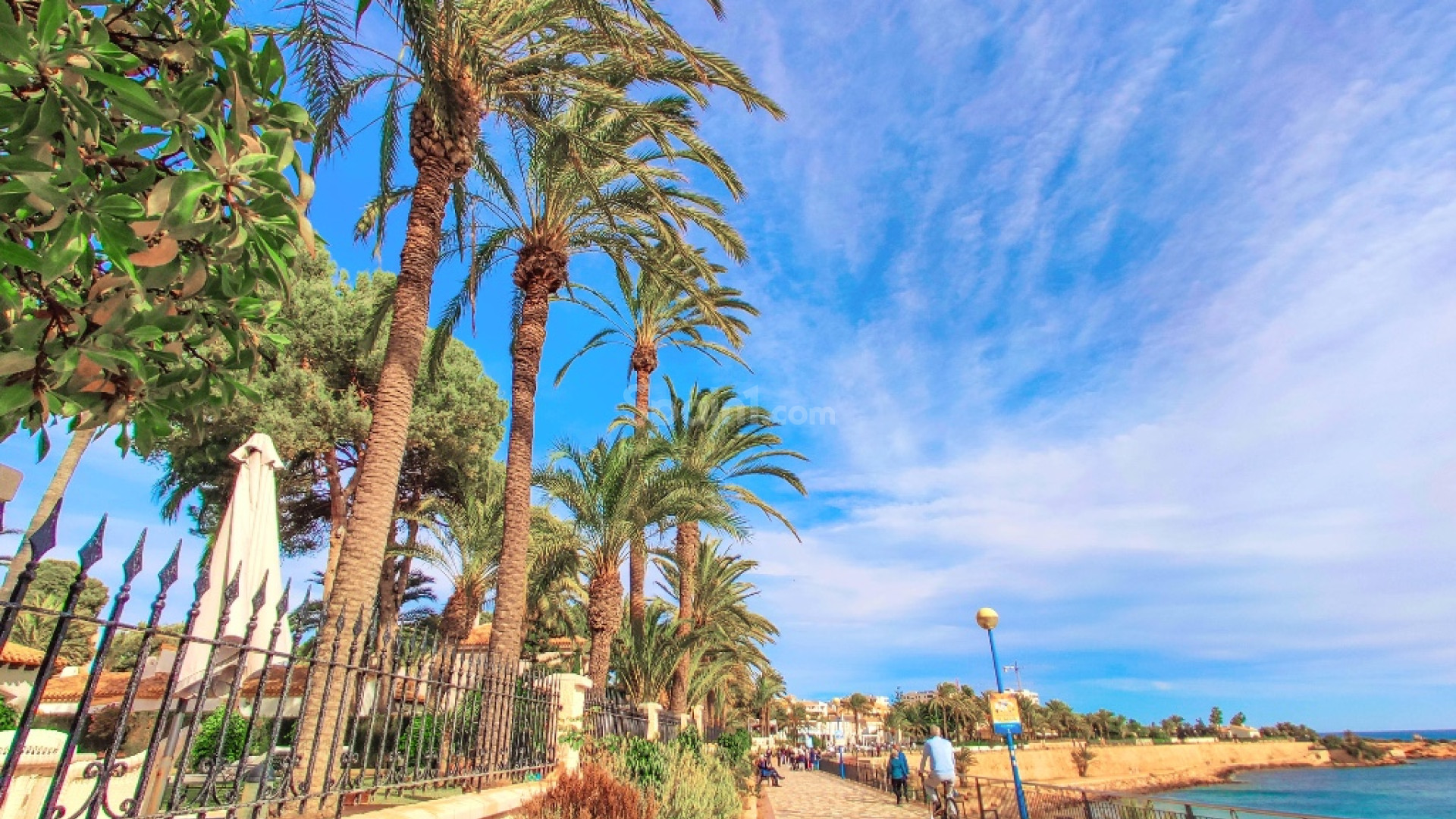 Resale - Wohnung -
Punta Prima