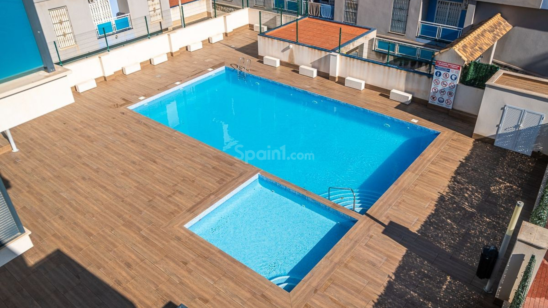 Resale - Wohnung -
TORREVIEJA - Calas Blancas