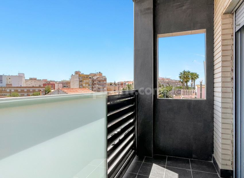Resale - Wohnung -
Torrevieja - El Acequión - Los Náufragos