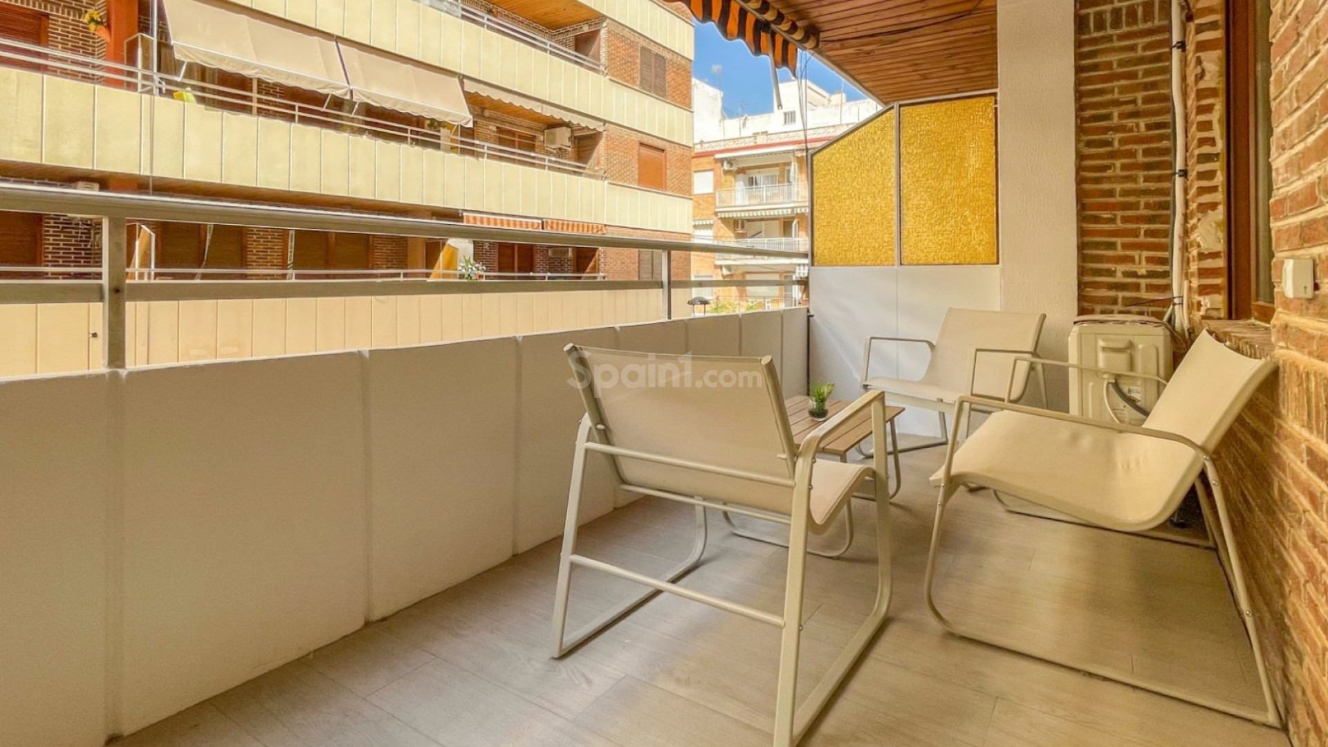 Resale - Wohnung -
Torrevieja - El Acequión - Los Náufragos