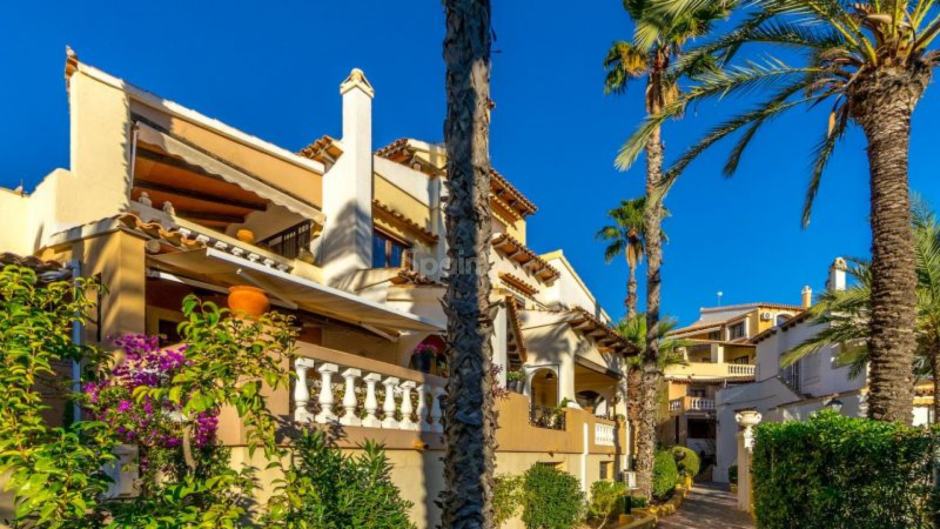 Resale - Wohnung -
Torrevieja - Playa de los Locos