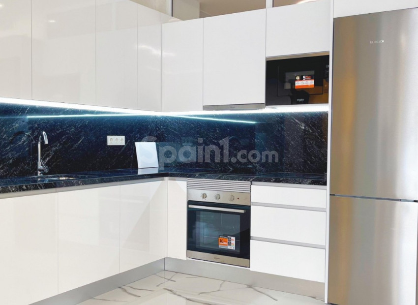 Resale - Wohnung -
Torrevieja - Playa del Cura