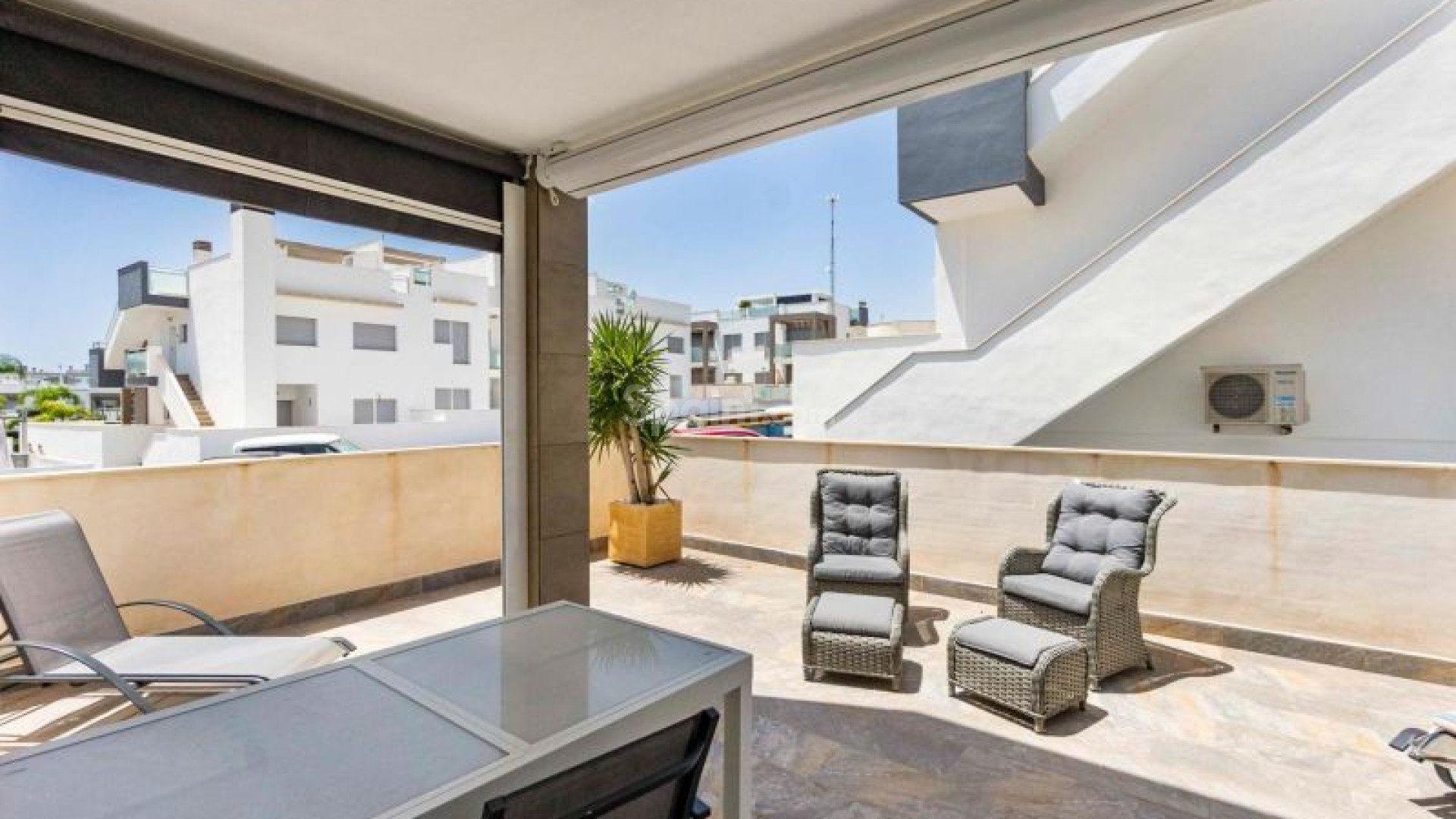 Resale - Wohnung -
Torrevieja - Punta Prima