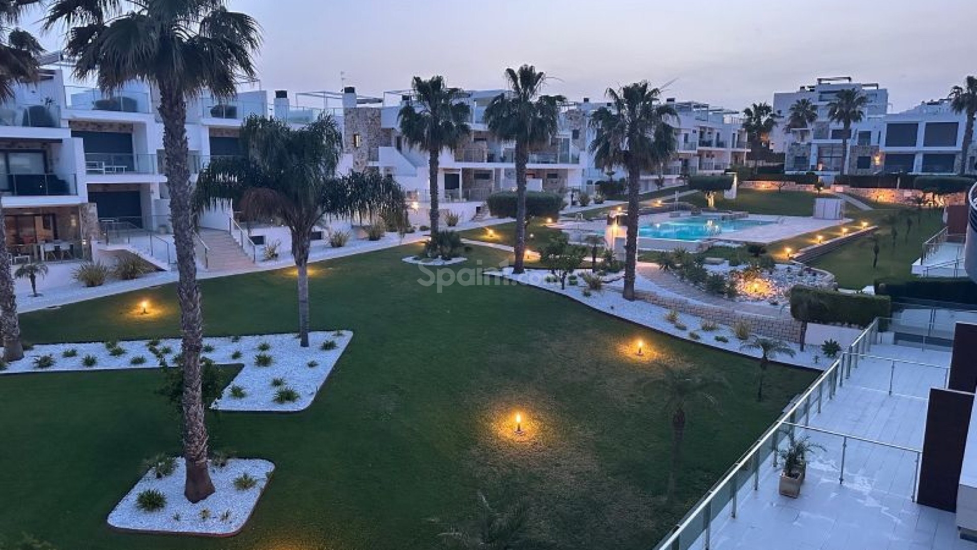 Resale - Wohnung -
Torrevieja - Punta Prima