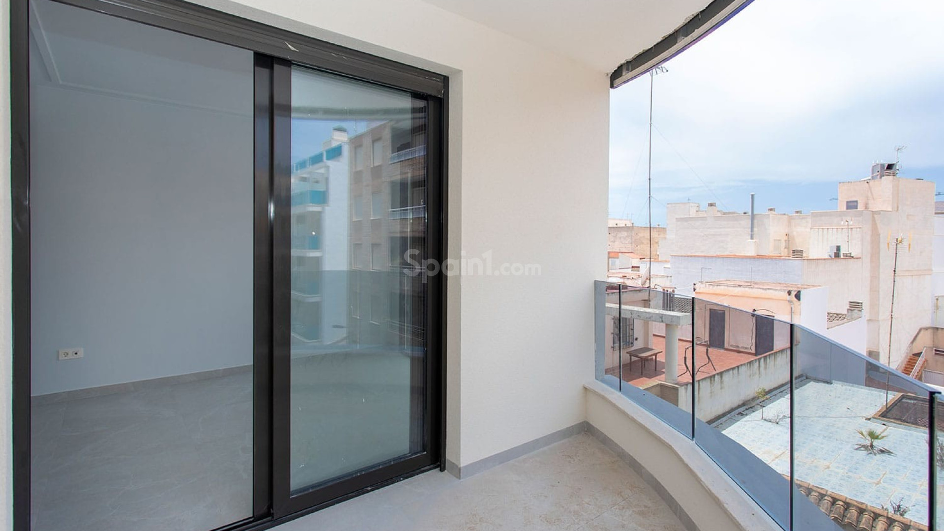 Resale - Wohnung -
Torrevieja