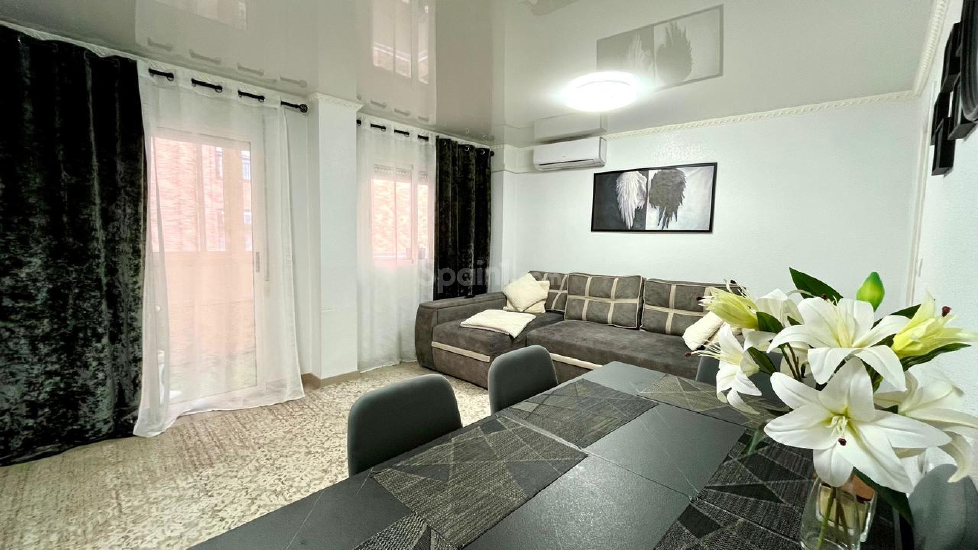 Resale - Wohnung -
Torrevieja