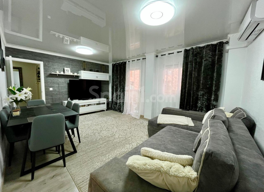 Resale - Wohnung -
Torrevieja