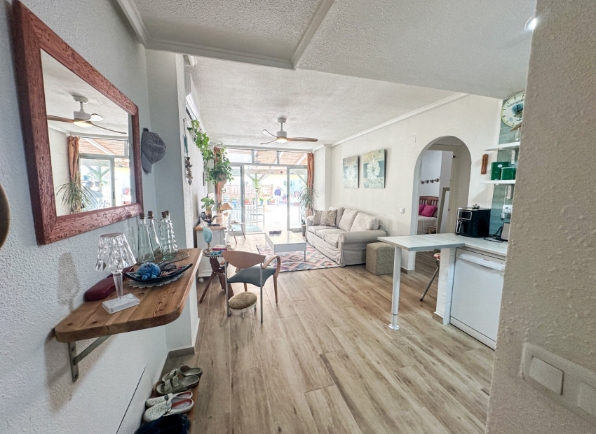 Resale - Wohnung -
Torrevieja