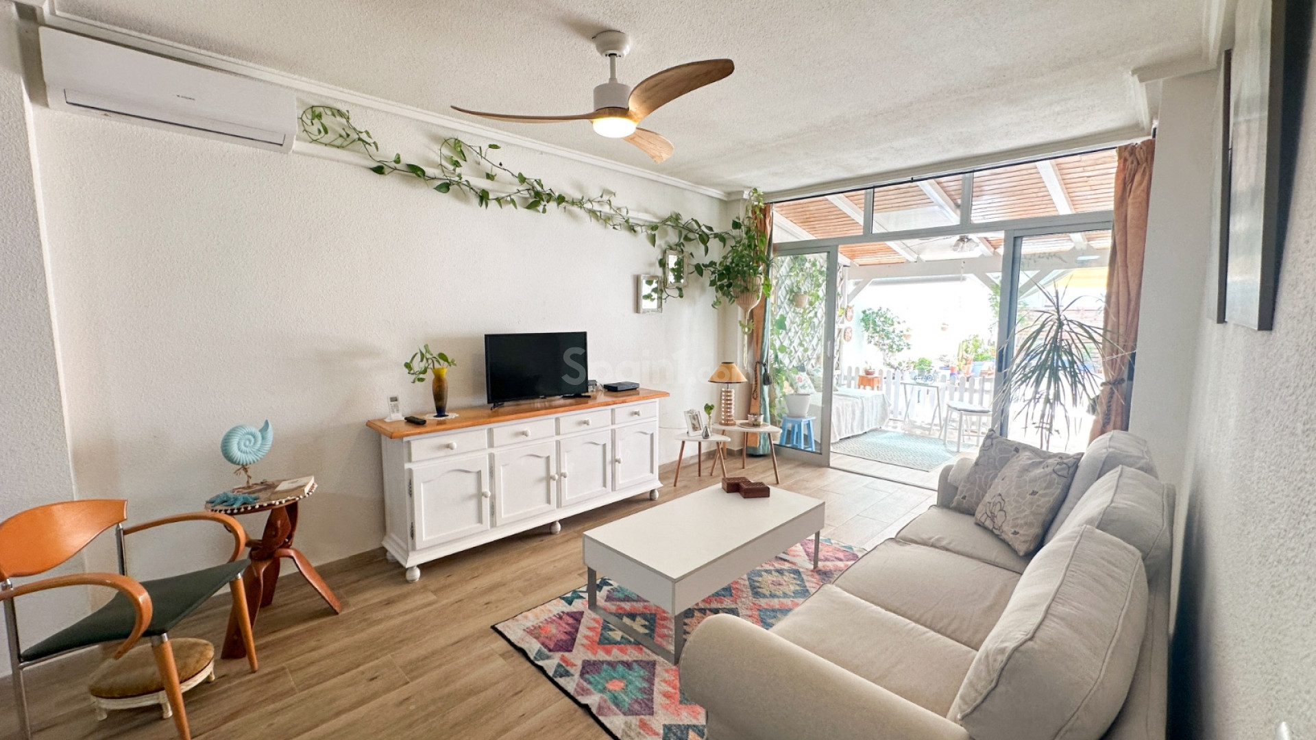 Resale - Wohnung -
Torrevieja