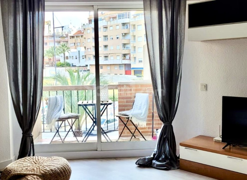 Resale - Wohnung -
Torrevieja