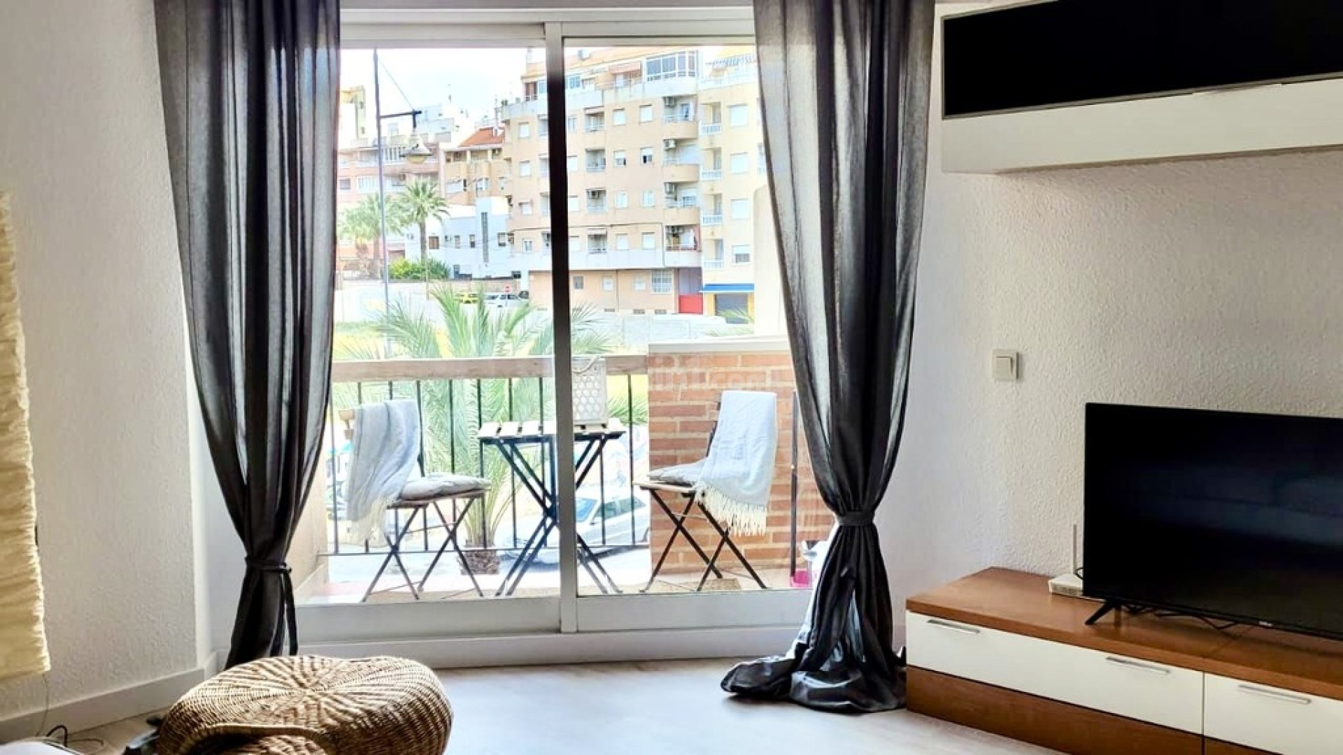 Resale - Wohnung -
Torrevieja