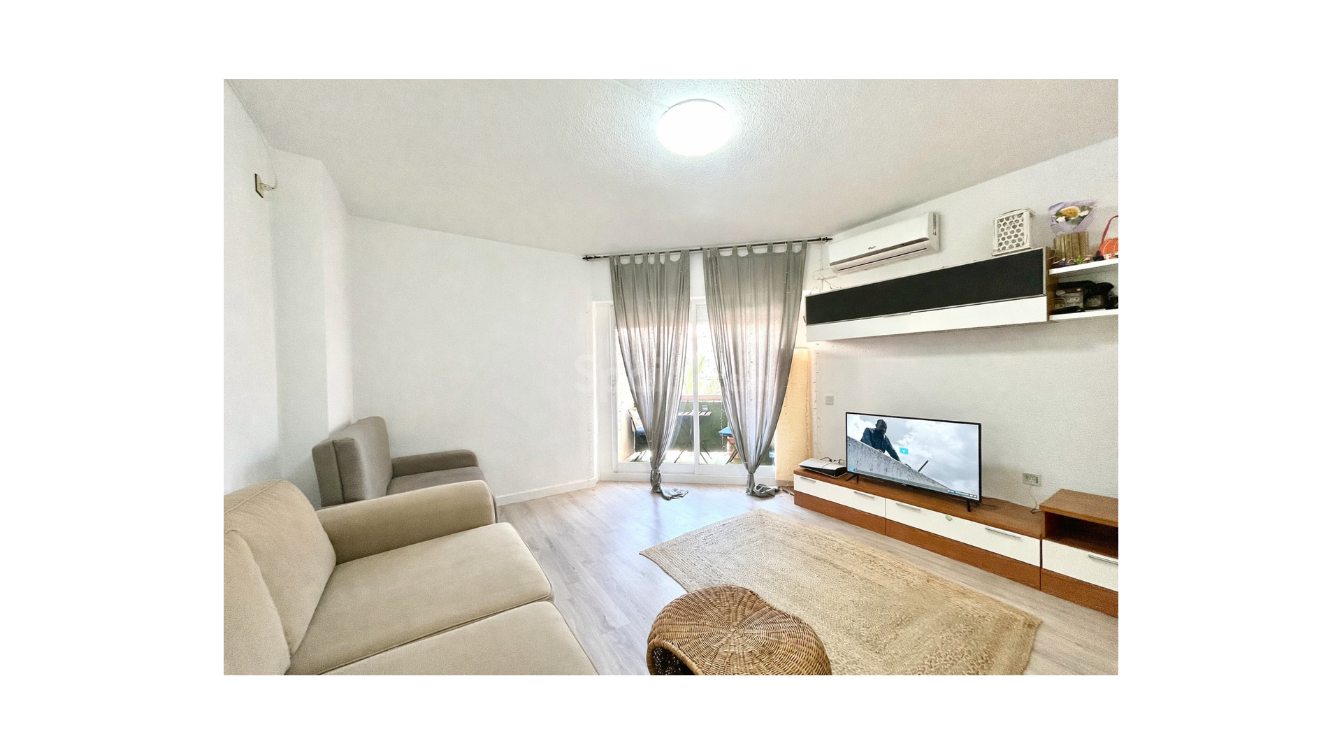 Resale - Wohnung -
Torrevieja