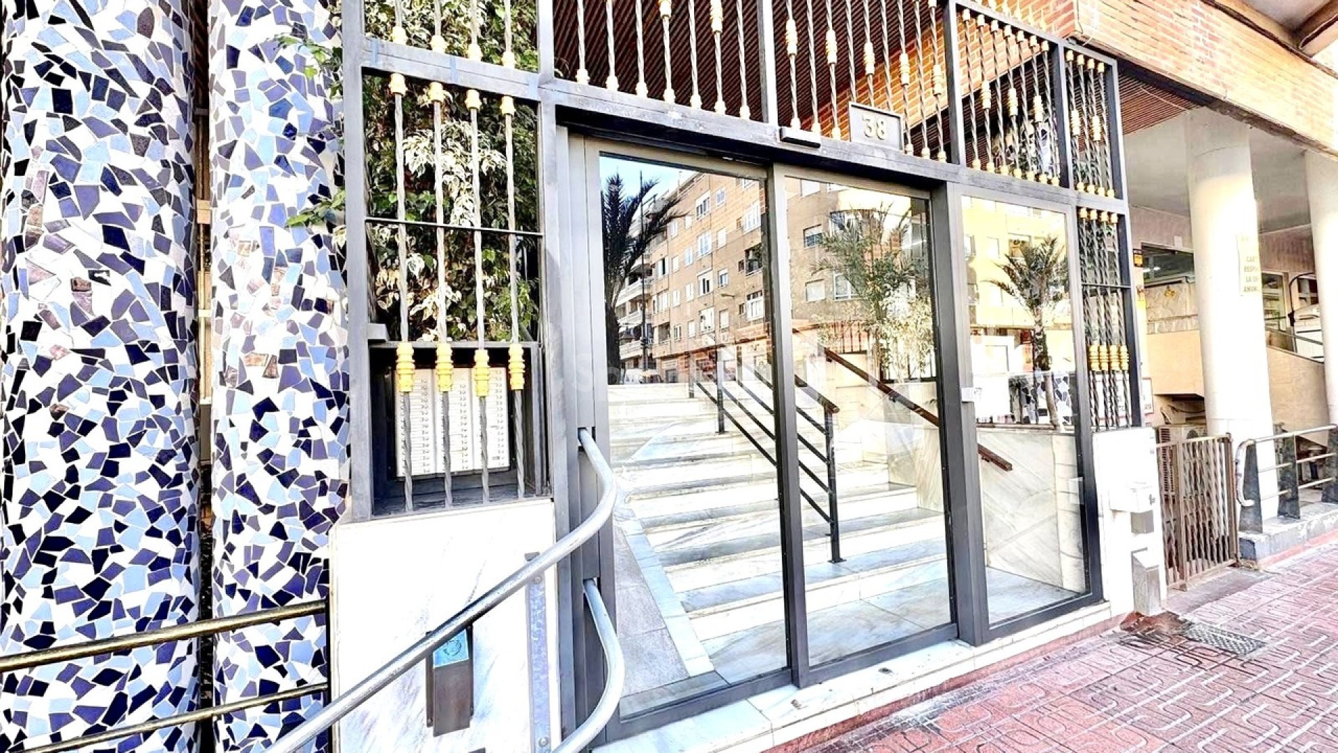 Resale - Wohnung -
Torrevieja