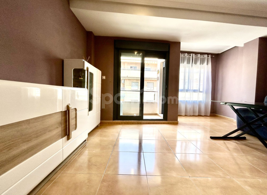 Resale - Wohnung -
Torrevieja