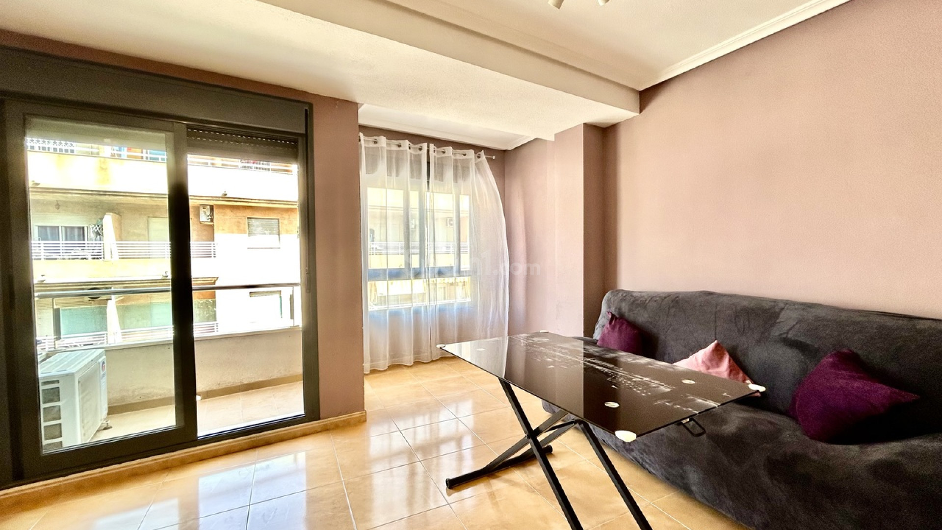 Resale - Wohnung -
Torrevieja
