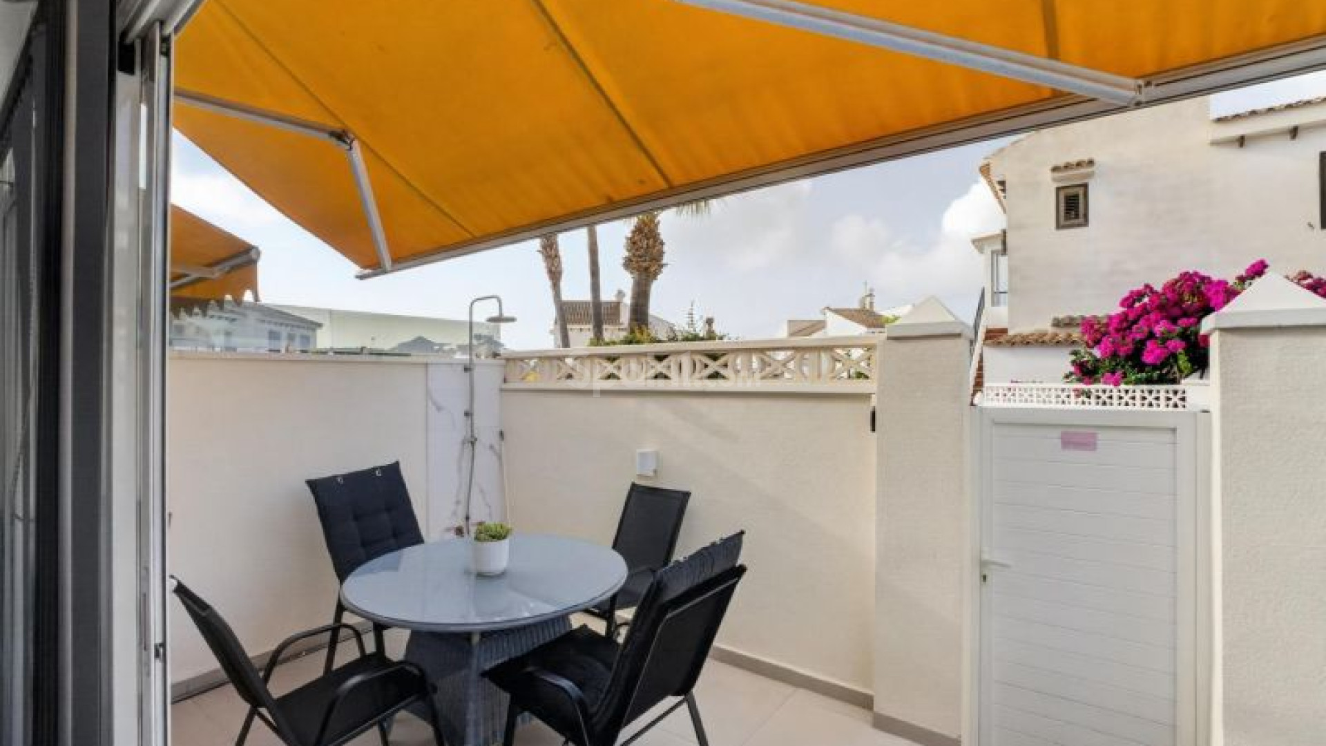 Resale - Wohnung -
Torrevieja