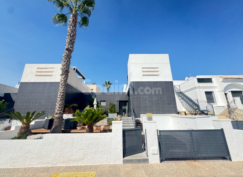 Segunda mano - Adosado -
Orihuela Costa - Villamartin