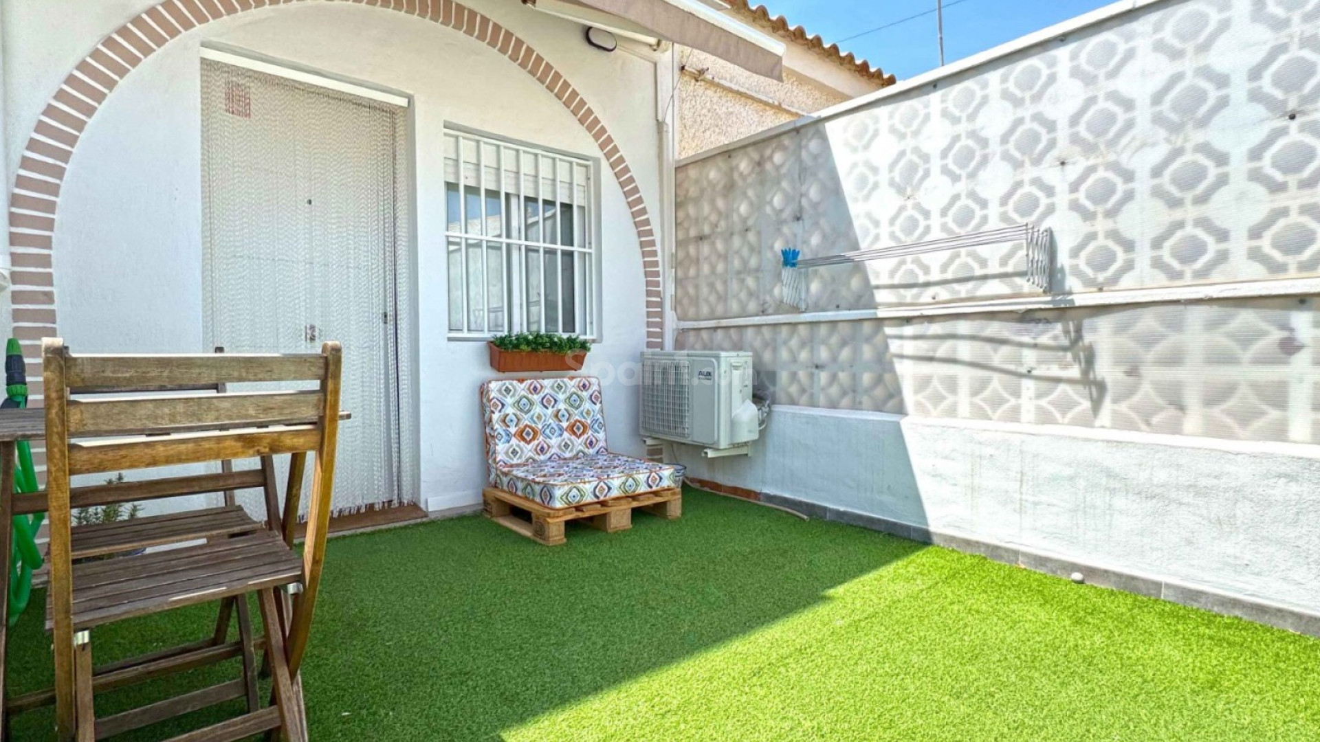 Segunda mano - Adosado -
Torrevieja - Aguas Nuevas