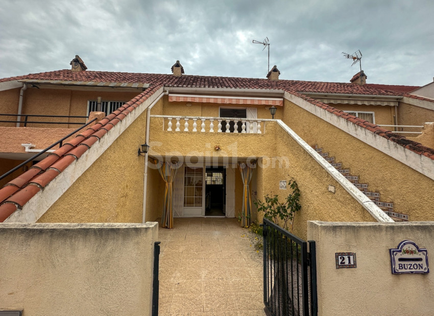 Segunda mano - Adosado -
Torrevieja - Los Balcones