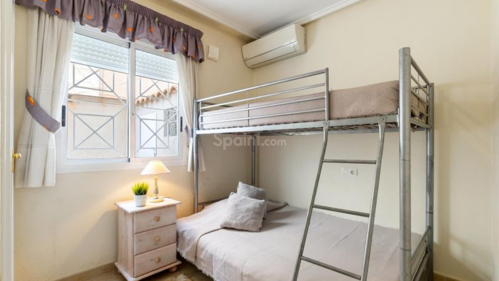 Segunda mano - Adosado -
Torrevieja