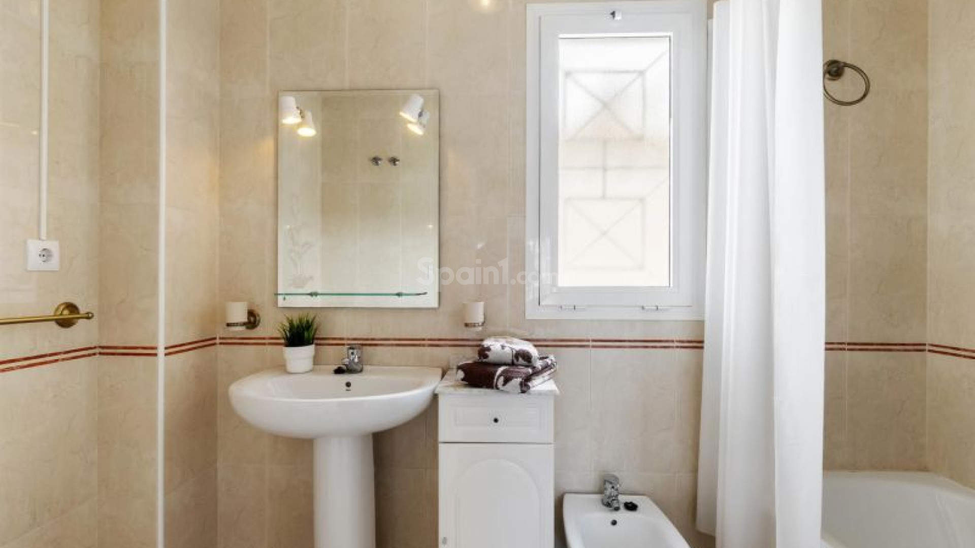 Segunda mano - Adosado -
Torrevieja