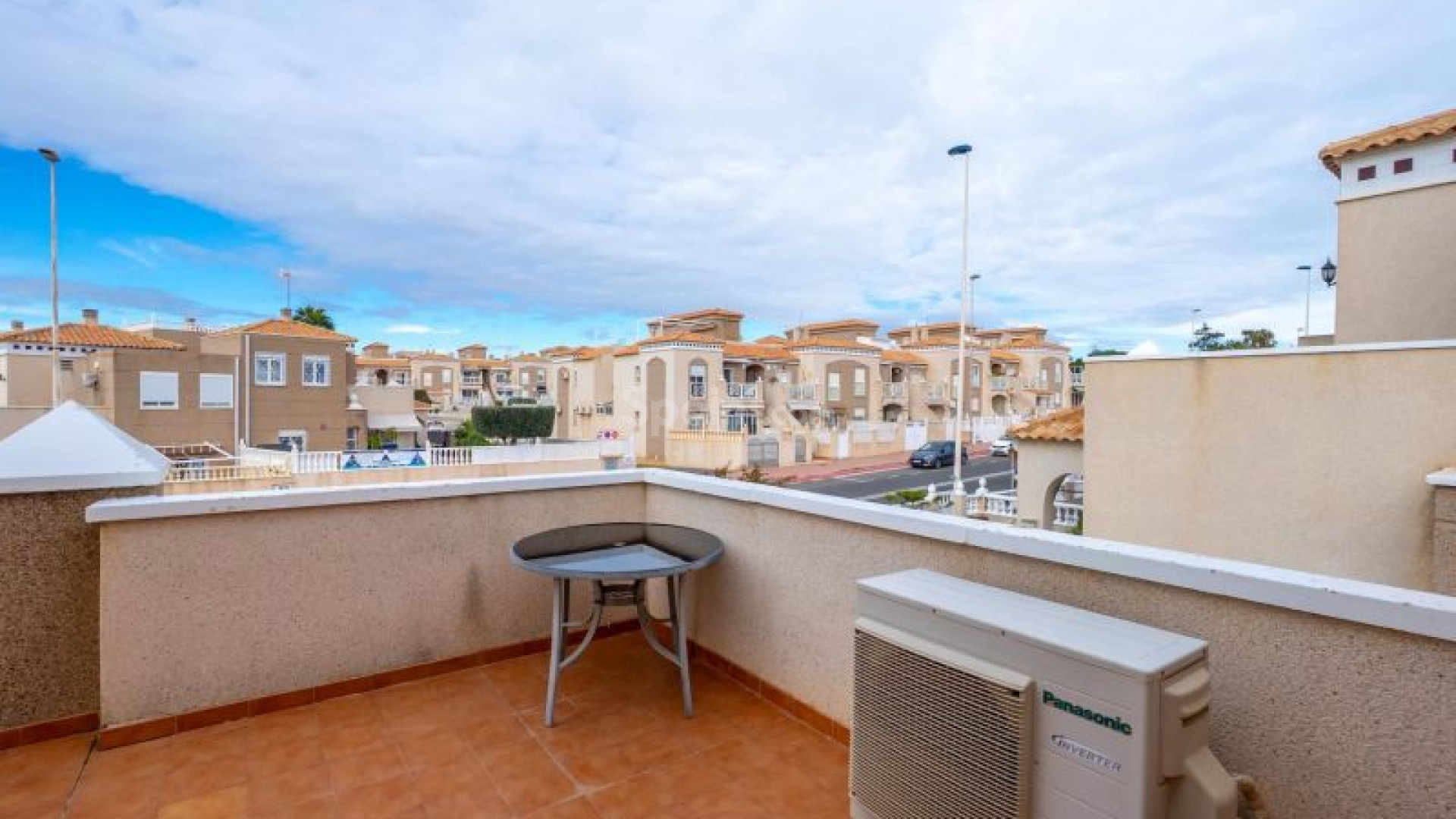 Segunda mano - Adosado -
Torrevieja