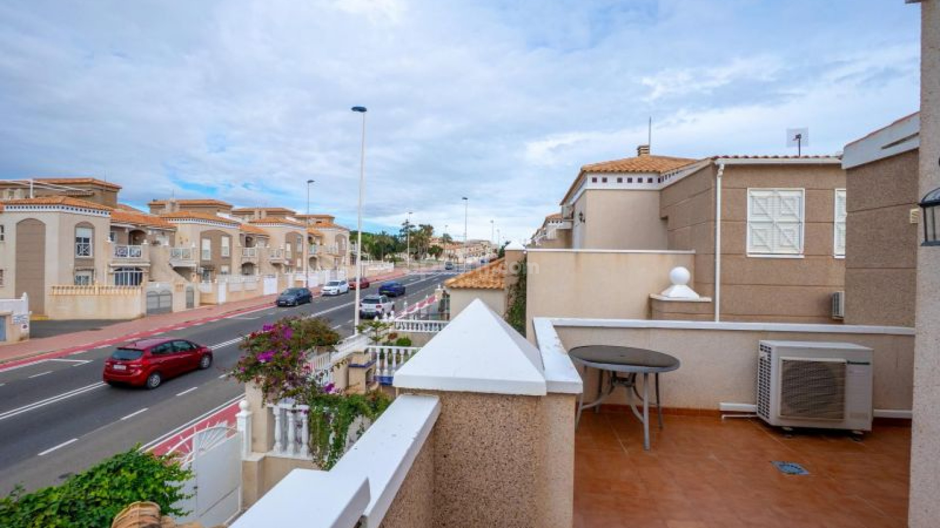 Segunda mano - Adosado -
Torrevieja