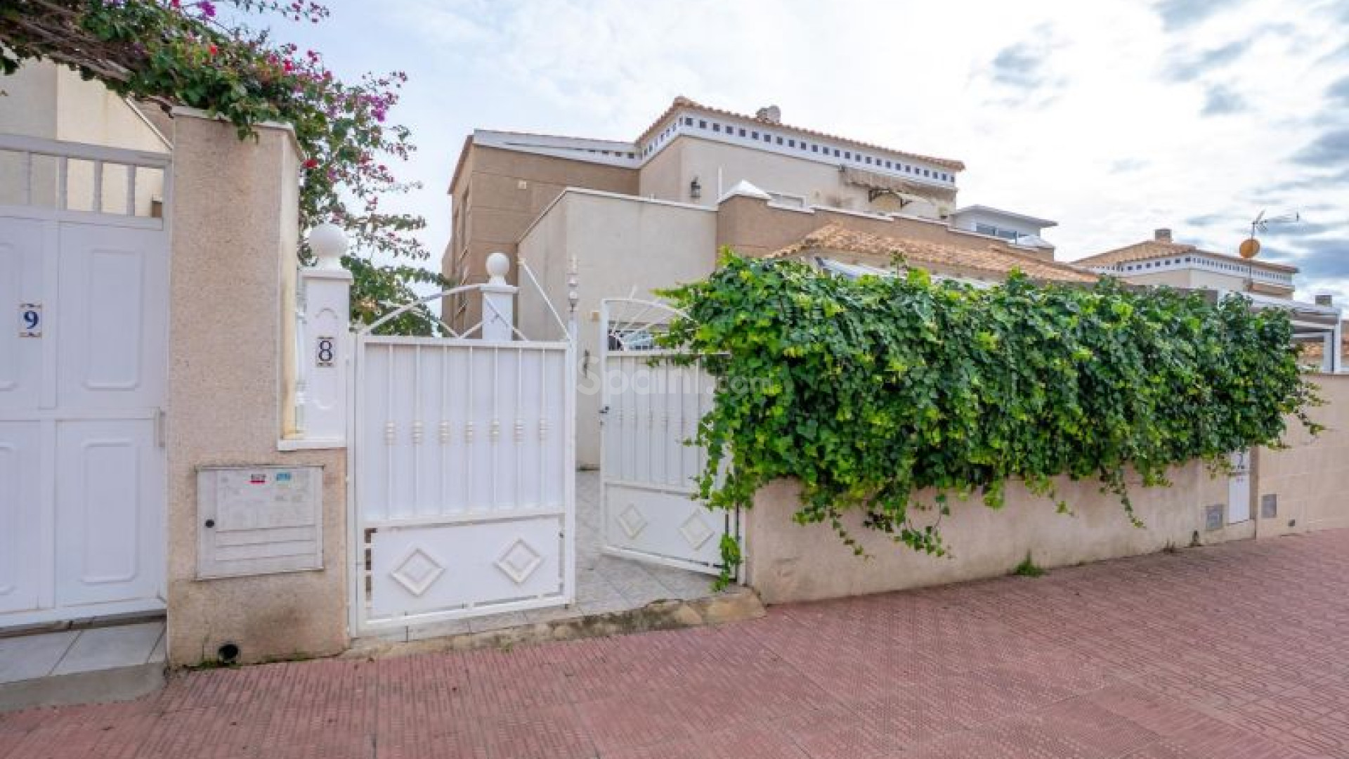 Segunda mano - Adosado -
Torrevieja