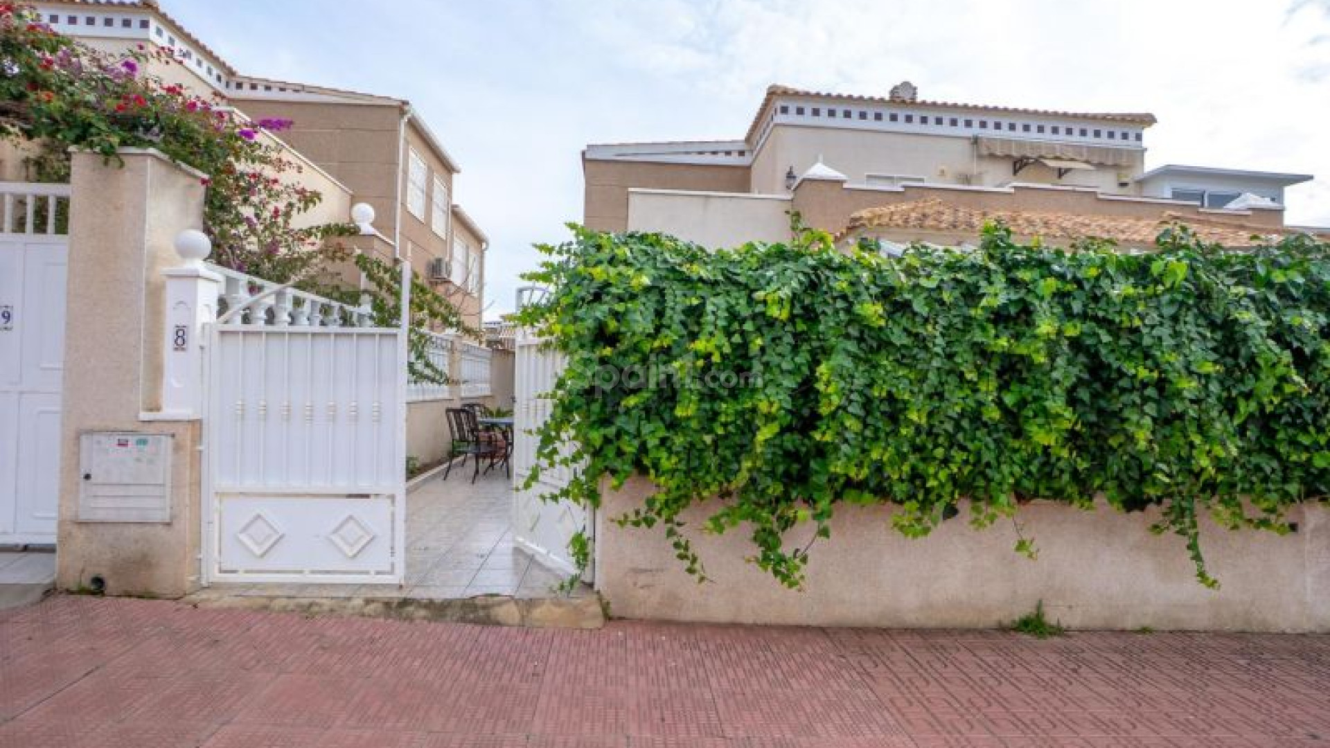 Segunda mano - Adosado -
Torrevieja