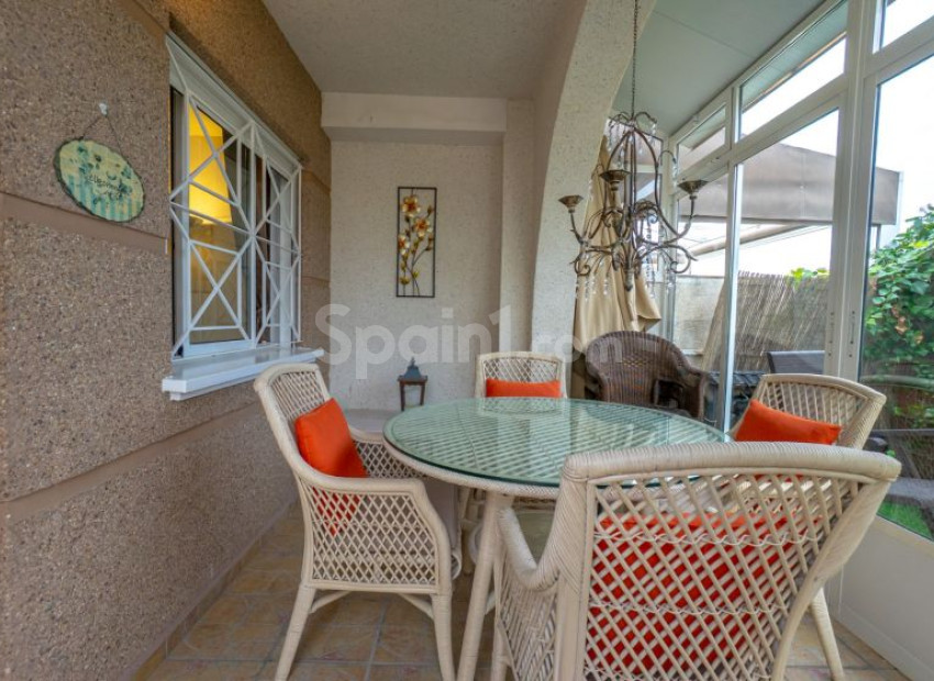 Segunda mano - Adosado -
Torrevieja