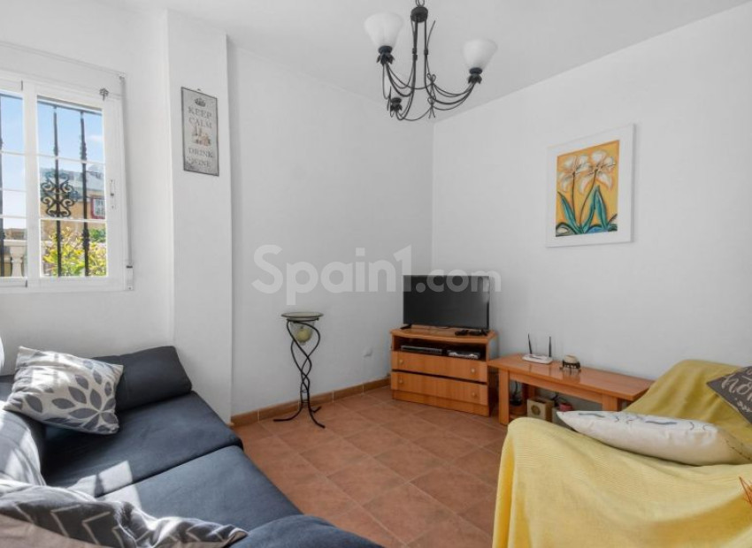 Segunda mano - Adosado -
Torrevieja