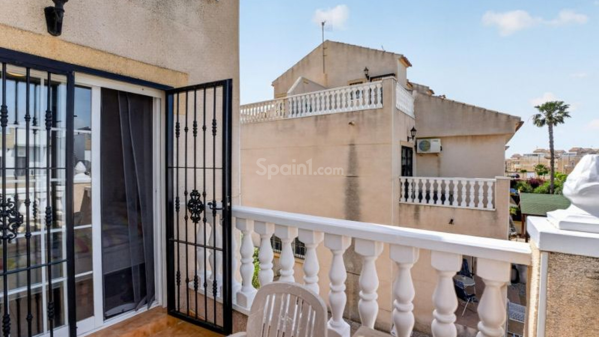 Segunda mano - Adosado -
Torrevieja